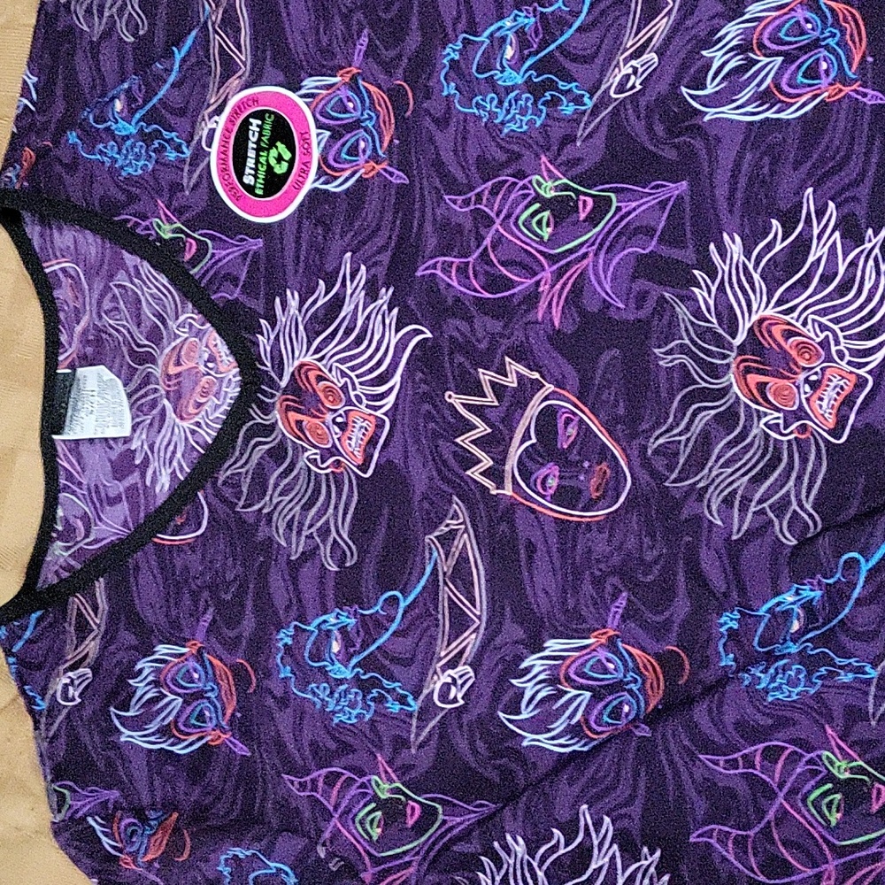 Scrub top